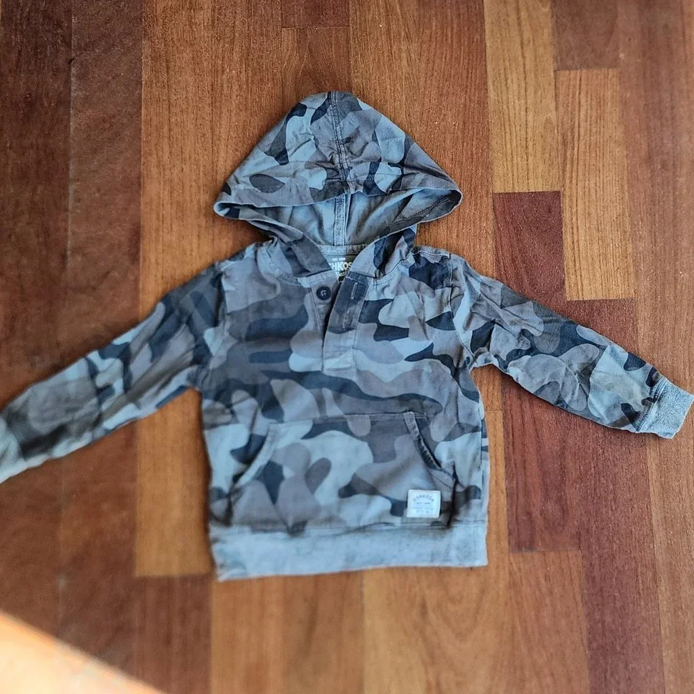 OshKosh B'gosh Gray Camo Hooded Jersey Size 3T